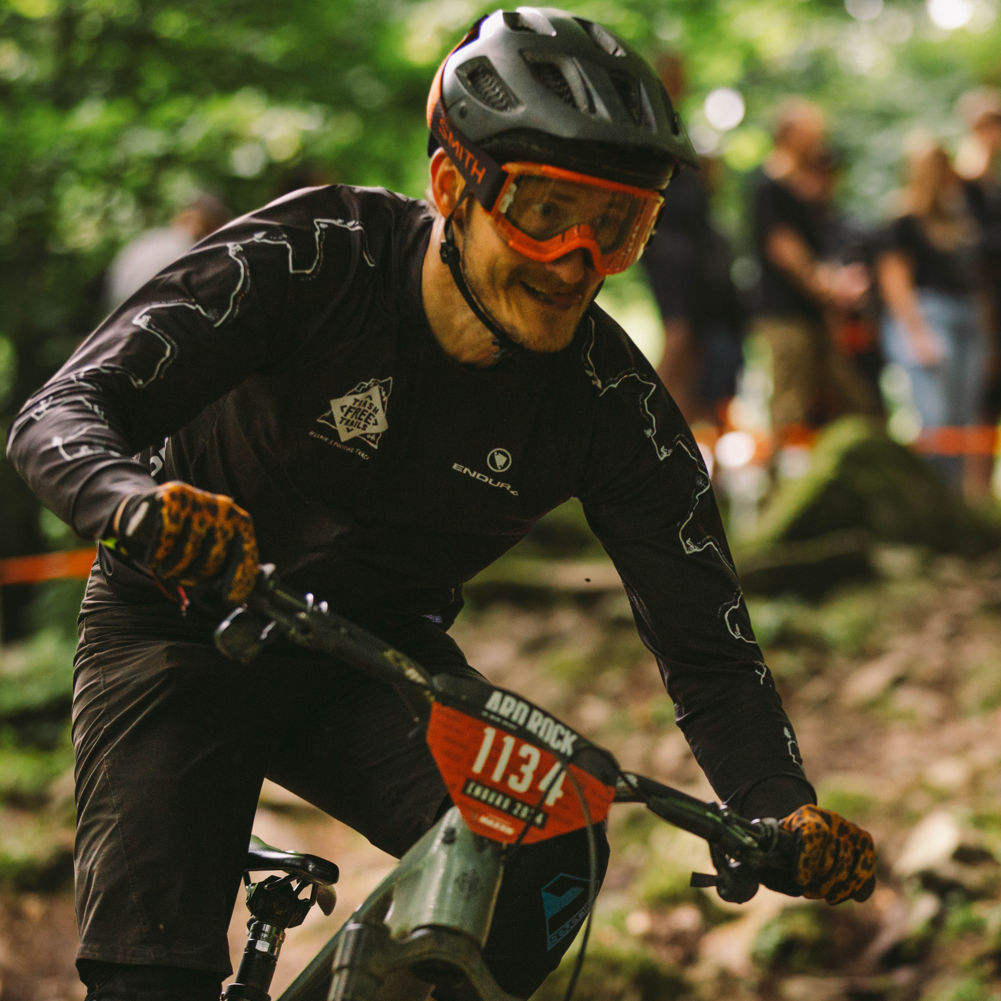 Trash Free Trails Endura Purposeful Adventure Long Sleeve Riding